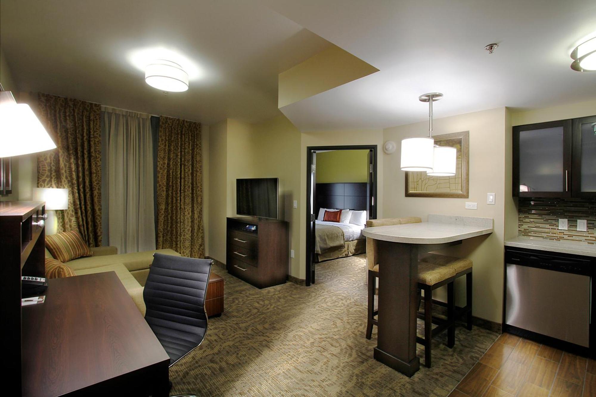 Staybridge Suites Chihuahua By Ihg Buitenkant foto